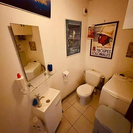 Spacieux Climatise Dernier Etage Ref Nautic 46 *