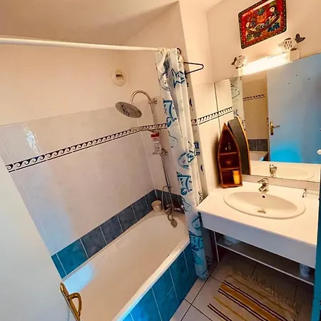 Spacieux Climatise Dernier Etage Ref Nautic 46 Apartmán