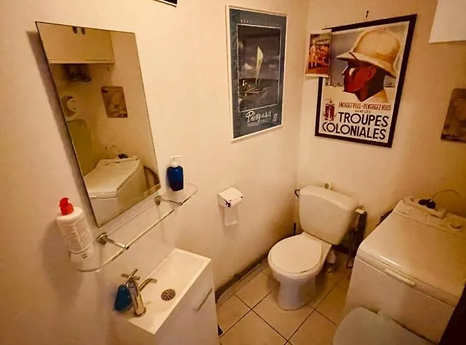 Spacieux Climatise Dernier Etage Ref Nautic 46 *