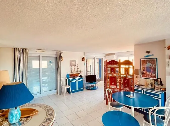 Spacieux Climatise Dernier Etage Ref Nautic 46 Saint-Raphaël